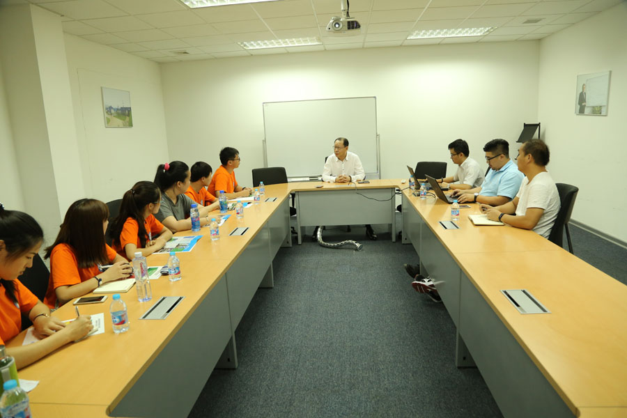 天津第二工业大学研究生社会实践团就建筑垃圾资源化课题到益达注册股份参观学习