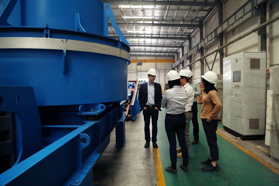 益达注册股份与欧洲装修垃圾处理技术团队代表探讨中国装修垃圾资源化方案