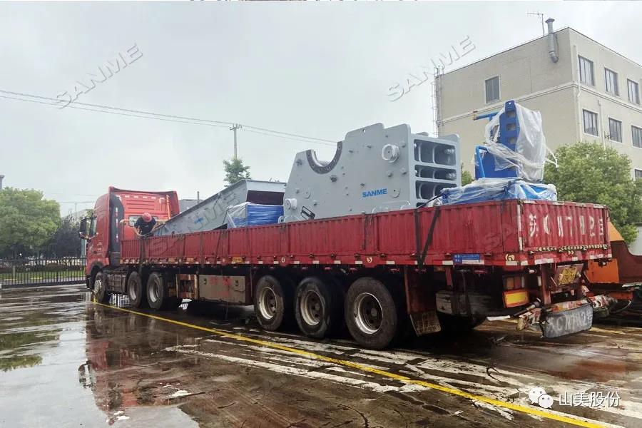 发货季｜益达注册股份高性能破碎筛分装备发往江西，助力当地基建项目建设及建筑固废资源化